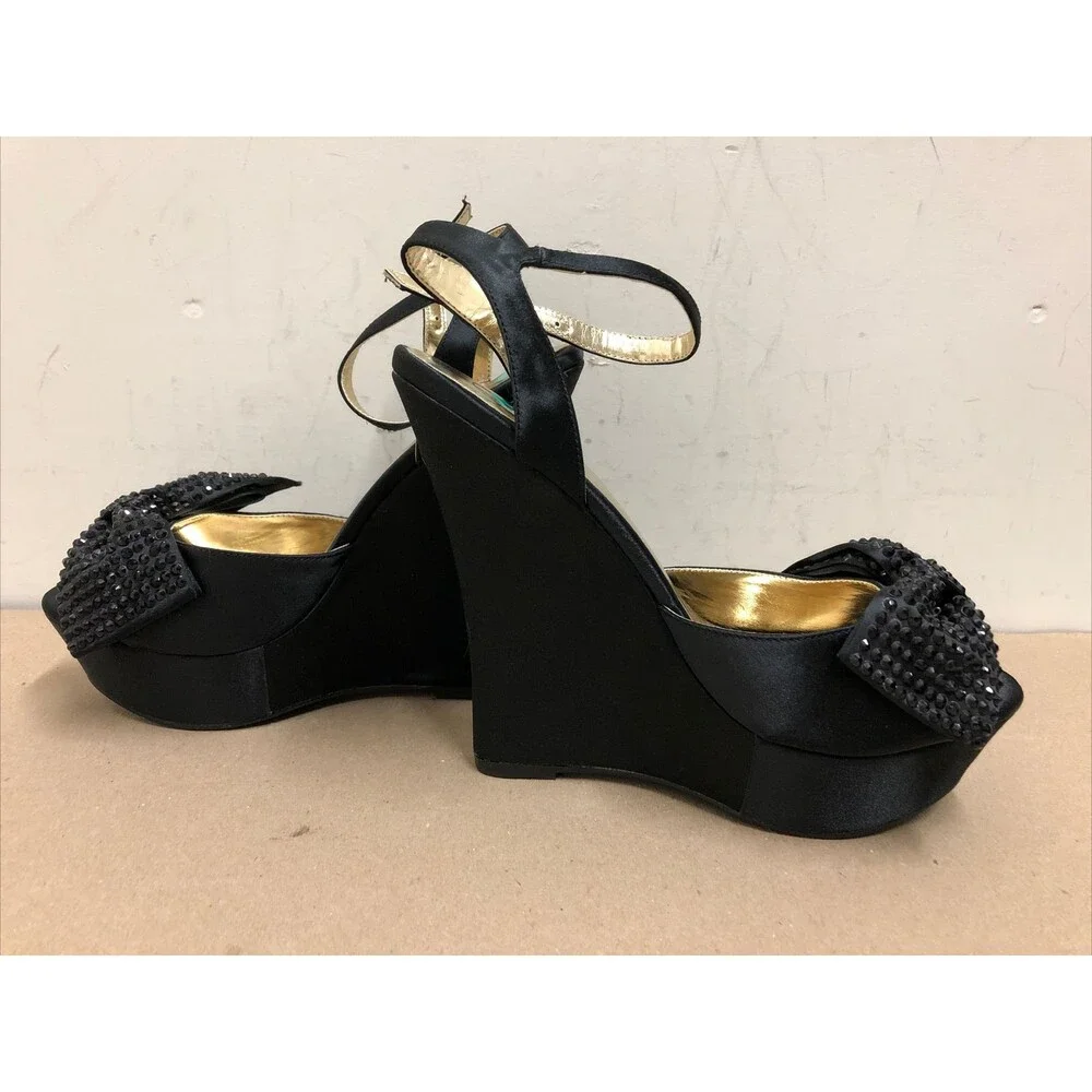 NWOB Kelsi Dagger Cayda Rhinestone Bow Wedge
